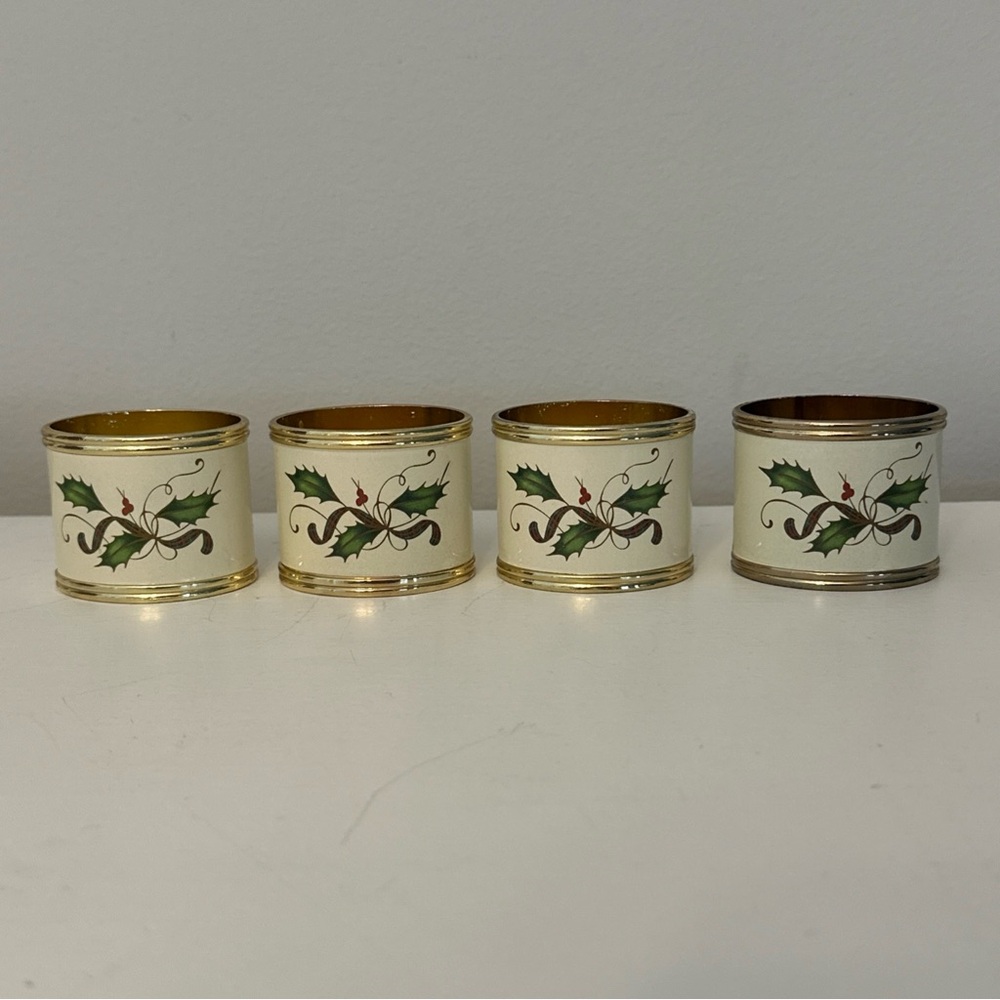 Lenox Holly Berry Napkin Ring Set of 4